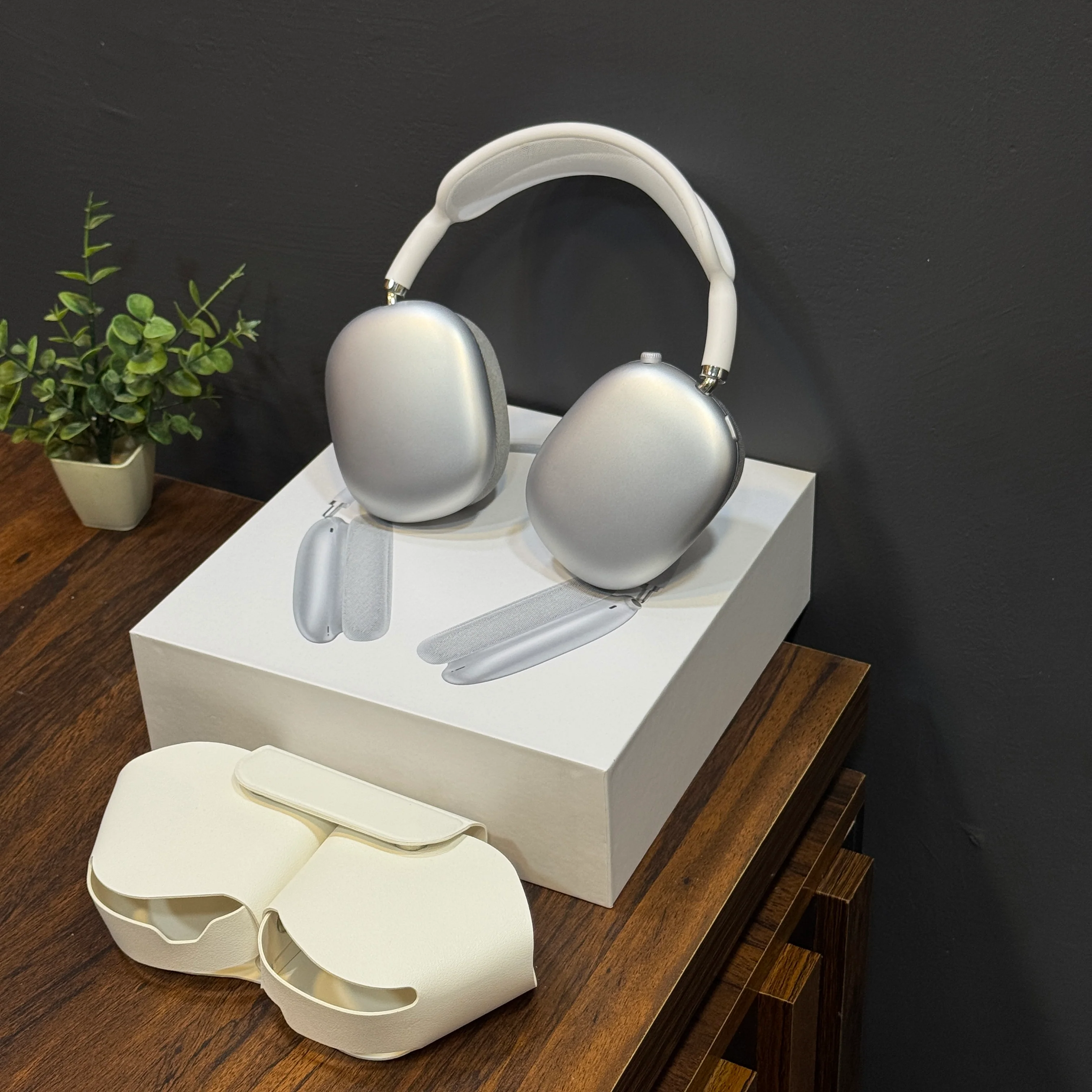 Airpods Max wireless headphone Premium Quality (Limited Stock) - Image 11