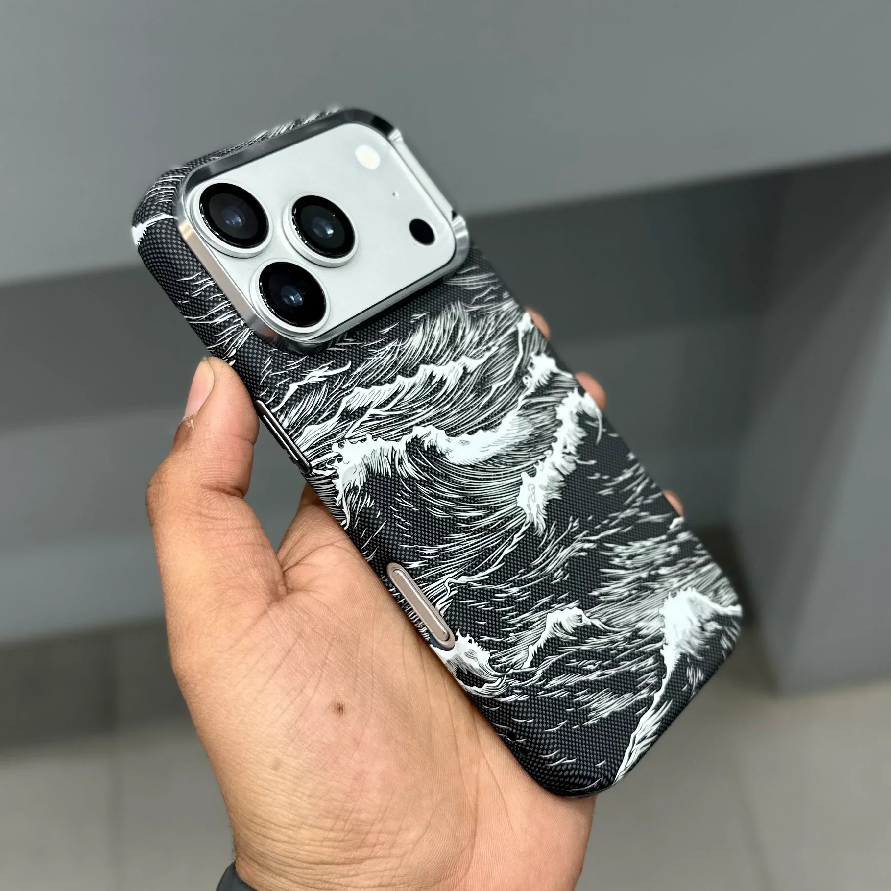 Ocean Wave Carbon Premium Quality Case - Image 8